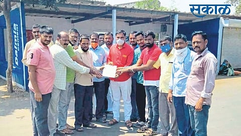 Ladegaon villagers close village to reduce electricity bill