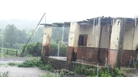 Neglecting repair of schools damaged by rains belgaum 