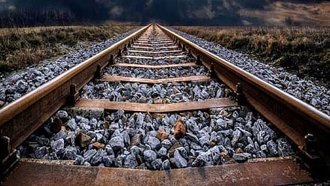 Southwestern Railway appeals to citizens not to come on railway tracks