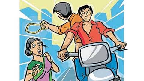 Two criminals were arrested for stealing gold chains in Dhoom Style at Pune