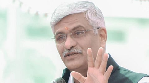 केंद्रीयमंत्री शेखावत अडचणीत; सहकारी सोसायटीतील गैरव्यहारप्रकरणी चौकशीचे आदेश 