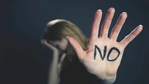 Shelterer attacks on girl