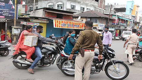 Video : पोलिसांच्या नव्हे तर स्वत:च्या सुरक्षिततेसाठी मास्क वापरा