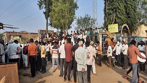 Last rights done on 4 Young Boys in Nagpur district Hivara Hivari Village Latest News 