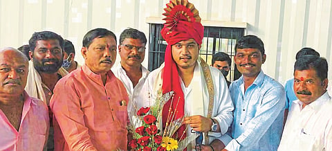 BJP's Chanakya Prasad Dhokrikar to meet Rohit Pawar