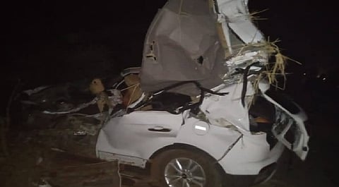 4 died in car and tractor accident at mool chandrapur highway