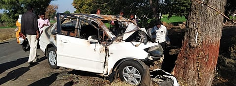 Three of a family died in a car accident in kopargaon