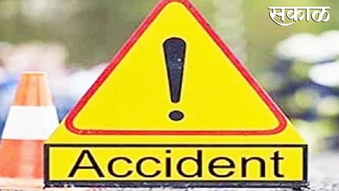 accident in ratnagiri road one person dead in accident