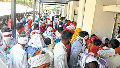 people violate social distancing rules even in corona time in amravati