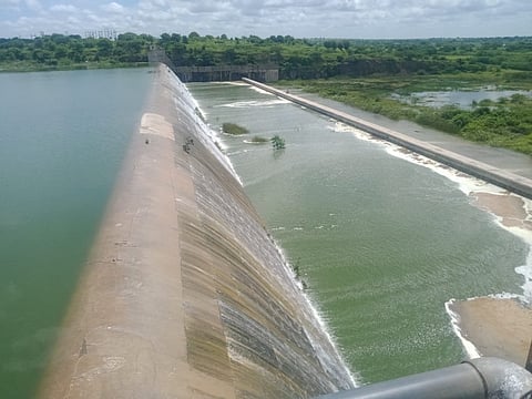 Damage to agriculture due to bursting of embankment