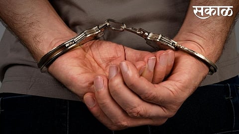 crime case in ichalkaranji swoop by police person arrested in kolhapur