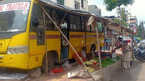 स्कूल बसचालकांची जगण्यासाठी धडपड सुरूच; चालक काय म्हणतायेत वाचा 