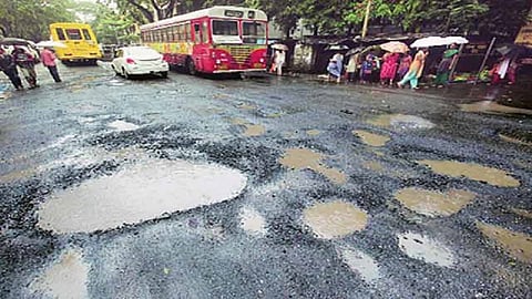 there is  difference between employees and officers in numbers of bad roads 