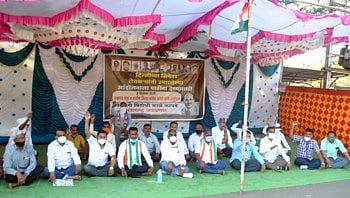 जळगाव जिल्ह्यात कृषी कायद्यांविरोधात काँग्रेस आक्रमक 