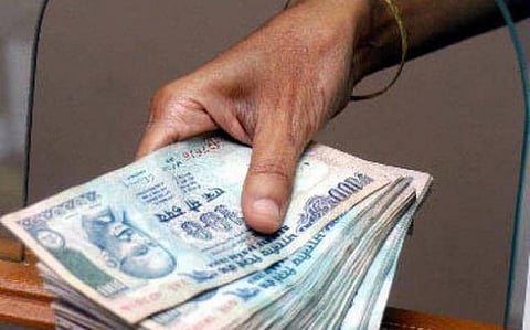 कामगारांचे पगार करण्यासाठी "लॉकडाउन'मधून तीन दिवस सूट 