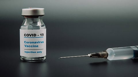 मुंबईकरांना लागले कोरोना लसीकरणाचे वेध, दिवसाला १२ हजार लसी देण्यास BMC ही सज्ज