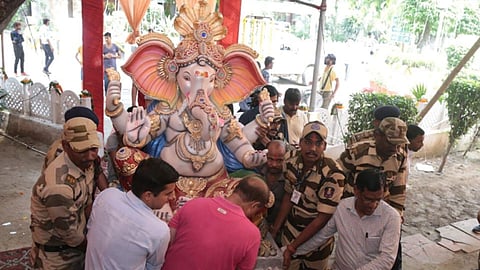 राजधानी दिल्लीत गणरायांचे जल्लोषात स्वागत 
