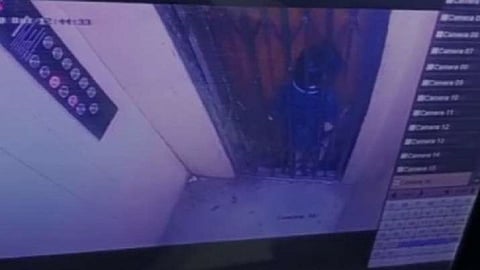 बहिणी लिफ्टबाहेर निघाल्या, मात्र पाच वर्षीय भाऊ निघताना सेफ्टी डोअर झालं बंद; लिफ्टमध्ये चिरडून चिमुरड्याचा मृत्यू