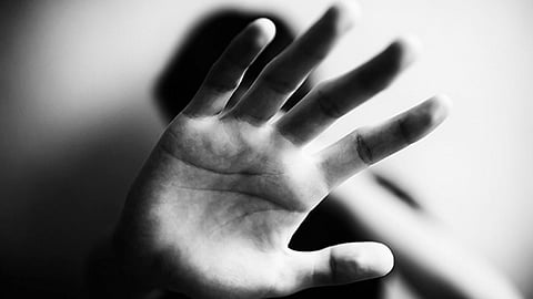 लॉक डाऊनमुळे घरातली भांडणं, ताण तणाव वाढतोय ? जाणून घ्या कारणं ...   