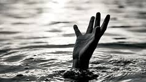 Drowned in Well