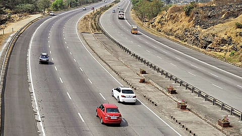 मुंबई-पुणे प्रवास करायचाय? सुरू आहे ...या प्रोजेक्टवर काम!