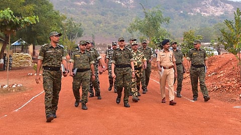police admitted naxal to hospital in gadchiroli