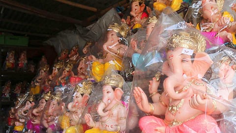 बाप्पा झाले "महाग' 