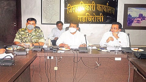 Minister Wadettiwar visited flooded areas in Gadchiroli  