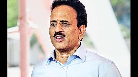 महाजनांचे सेवेकरी प्रशासनातून हटवा.."एनएसयूआय'चे टोपेंना निवेदन ! 