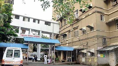 बोंबला ! मुंबईच्या जी टी हॉस्पिटलमधून कोरोनाग्रस्त रुग्ण पळाला, वाचा नक्की काय झालंय.. 