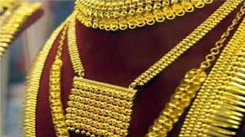 gold jwelry.jpg
