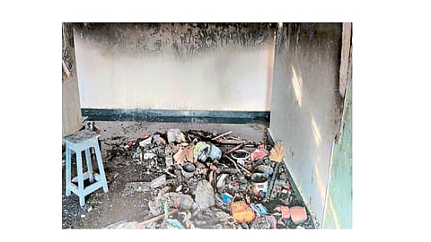refrigerator fire destroy kitchen contractors in lanja kokan marathi news