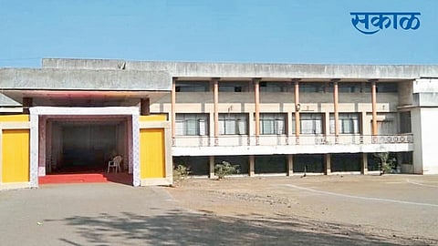 Due To The Containment Zone, Ichalkaranji Municipality Has To Change The Meeting Place Kolhapur Marathi News