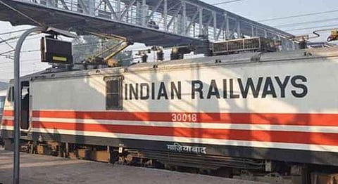 राजधानी रेल्वे मंगळवारपासून 