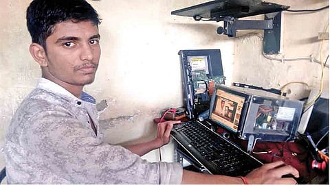 jayanta parab make a computer from Ewast 