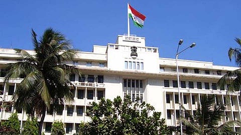 मंत्रालयात कोरोनाचा खोलवर शिरकाव? आणखी एका IAS अधिकाऱ्यांना कोरोनाचा संसर्ग...