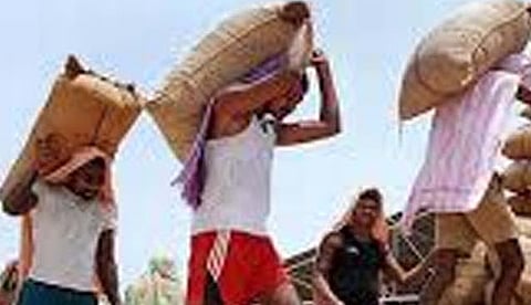  Mathadis will get help of five thousand