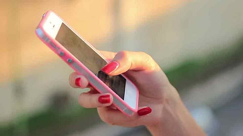 व्हॉट्स अ‍ॅप स्टेटसमुळे पत्नीला वाचवता आले पतीचे प्राण