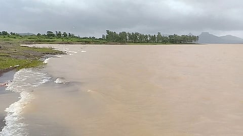 mukne dam.jpg