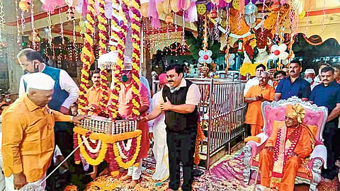 Datta Jayanti 2020 : ''दिगंबरा...दिगंबरा'चा नारायणपुरात जयघोषात दत्तजन्म सोहळा साजरा