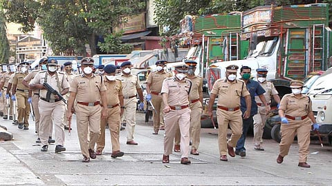 The nature of the camp in the village since morning at Akola Marathi News Telhara; Sarpanch votes on no-confidence motion in tense atmosphere