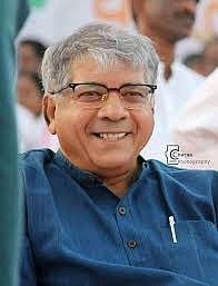 सरकार महाराजांचे किल्ले विकायला निघाले 