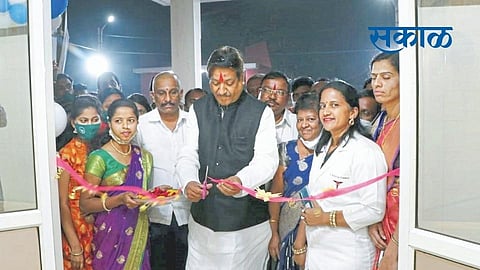 'कॉंग्रेसच्या विचार आणि विकासाला साथ देणाऱ्या नेत्यांबरोबर राहा'