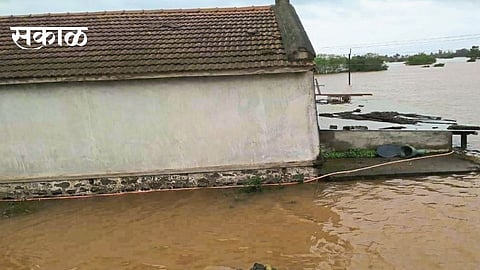The process of flood rehabilitation of Kanegaon, Bharatwadi villages was delayed