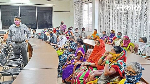Vegetable sellers aggressive in Sawantwadi due to again Action 