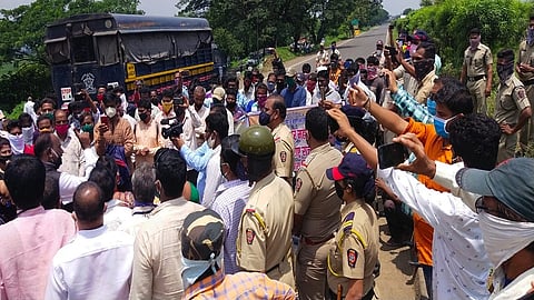 Outrage movement government announced the package by August 30; Otherwise on 4th October in front of Vidhan Bhavan