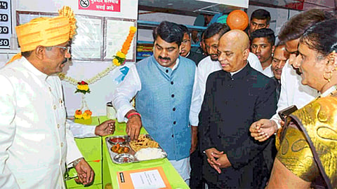shiv bhojan thali started in kolhapur