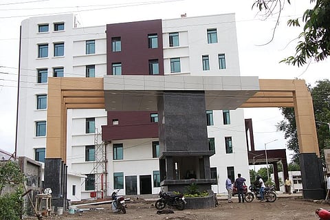 घाटी रुग्णालयात उभारण्यात आलेली सुपरस्पेशालीटी विंग