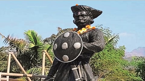  सिंहगडापासून शिवरायांचा जयघाेष 