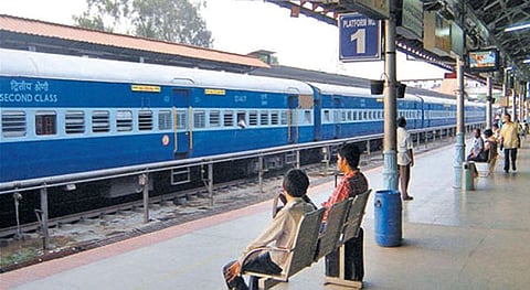 पुणे-जम्मूतावी दरम्यान आठ महिन्यानंतर ट्रेन धावणार 